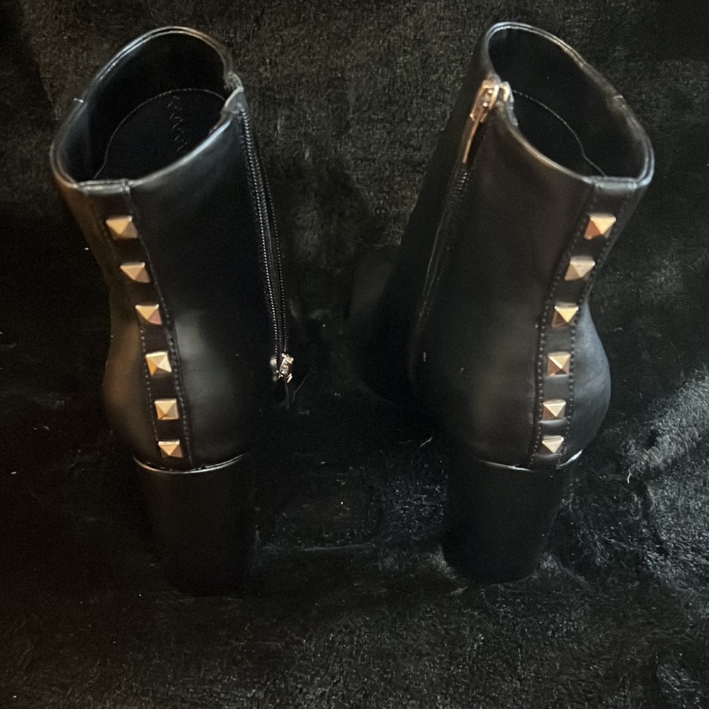 Nine west - Picture 2 of 3